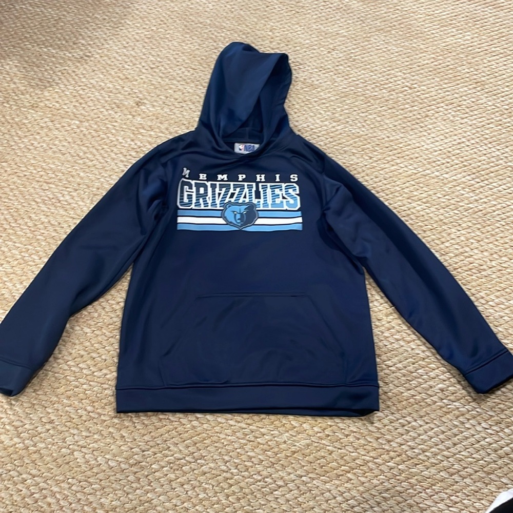 Youth large Memphis Grizzlies hooded sweatshirt
